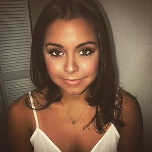 Meet your Posher, Brooke